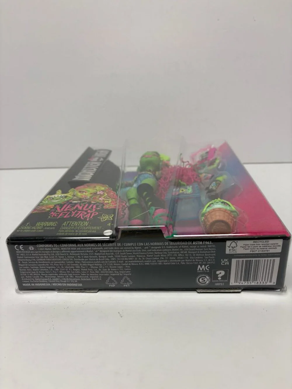 Monster High HRP81 Venus McFlytrap Fashion Doll with Pet Chewlian
